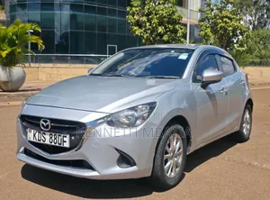 Mazda Demio 2017 Silver