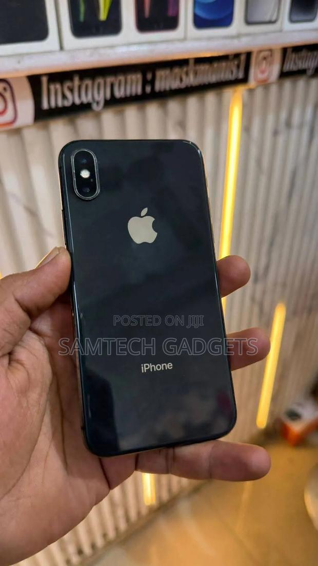 Apple iPhone XS 64 GB Black