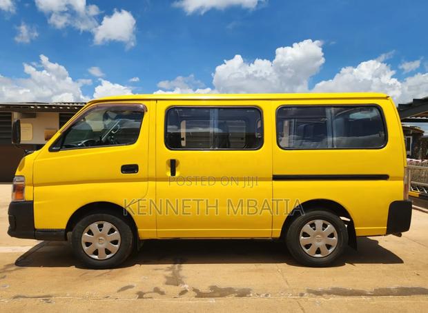 Nissan Caravan (Urvan) 2011 Yellow - thumbnail 12