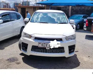 Mitsubishi Outlander 2012 White