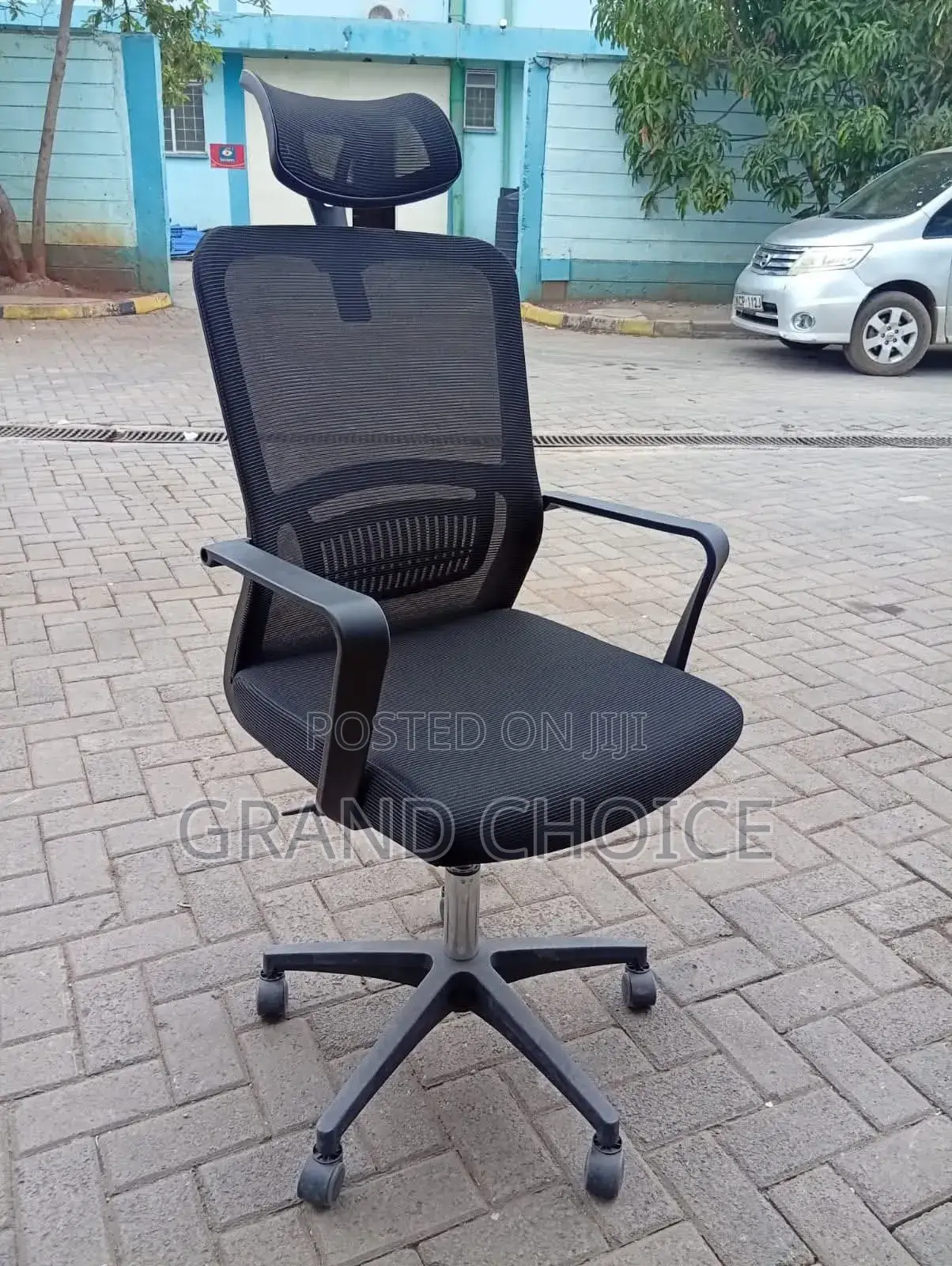 Ergonomic Swivel Office Working Chair