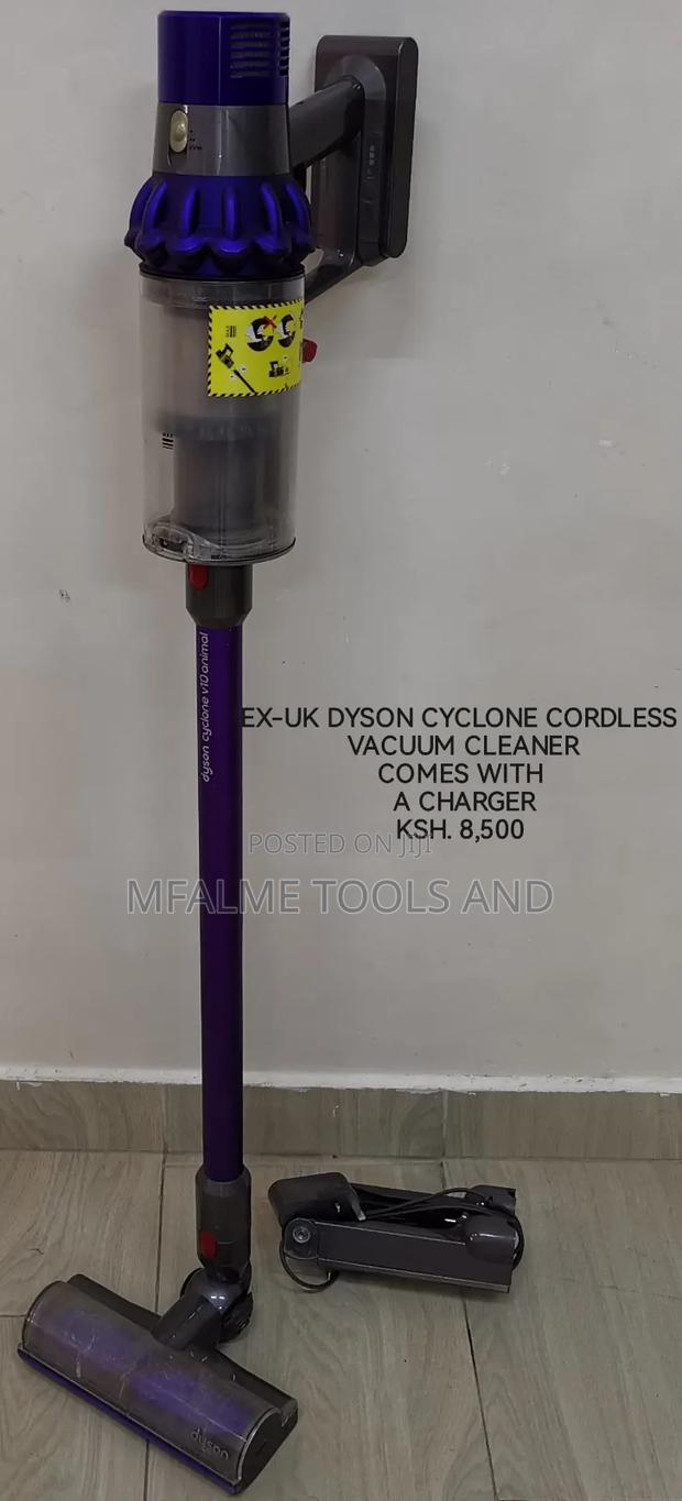 Cyclone Cordless Vacuum Cleaner - main view