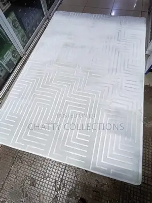 5 by 8 White American Carpets Without Rubber Bottom