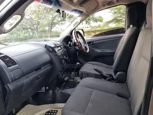 Isuzu D-MAX 2022 Gray