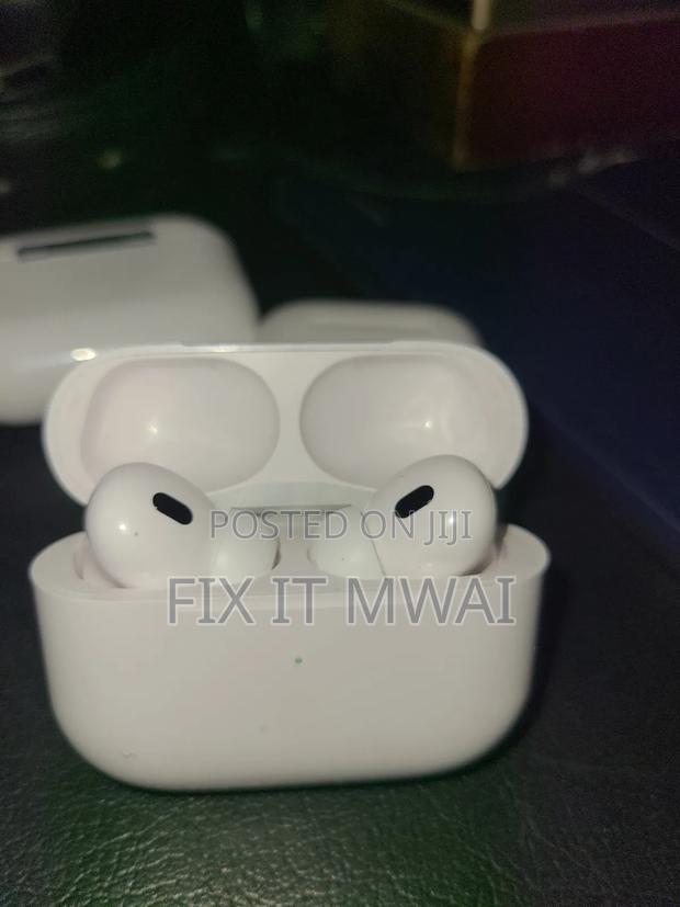 Apple Airpods Pro (2nd Generation) Wireless
Earbuds Usb-C