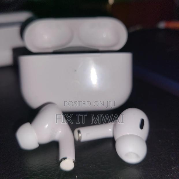 Apple Airpods Pro (2nd Generation) Wireless
Earbuds Usb-C - thumbnail 5