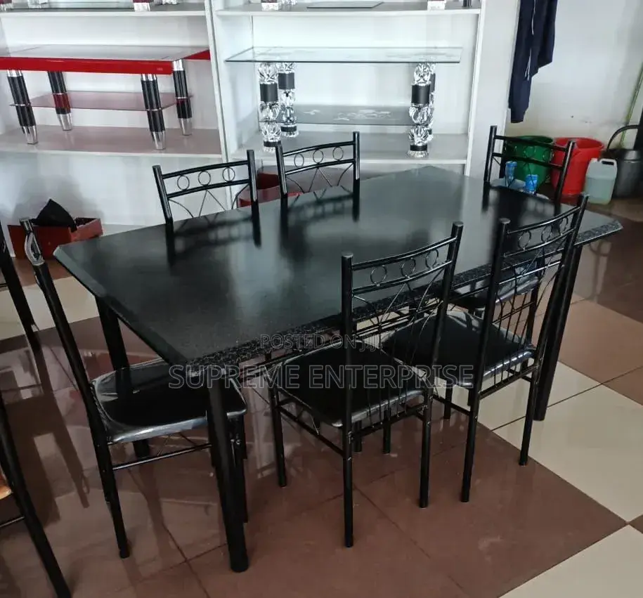 Metallic Dinner Table Set