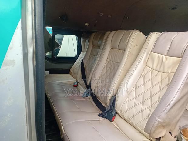 Toyota HiAce 2015 Silver - thumbnail 6