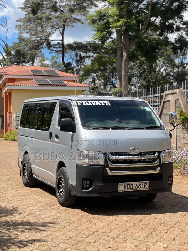 Toyota HiAce 2014 Silver - thumbnail 5