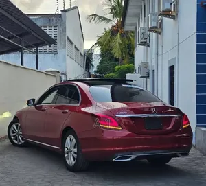 Mercedes-Benz C200 2019 Maroon