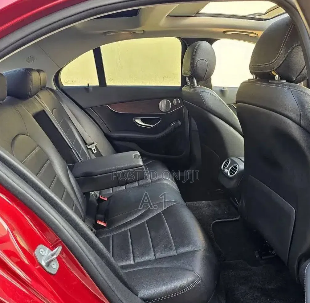 Mercedes-Benz C200 2019 Maroon