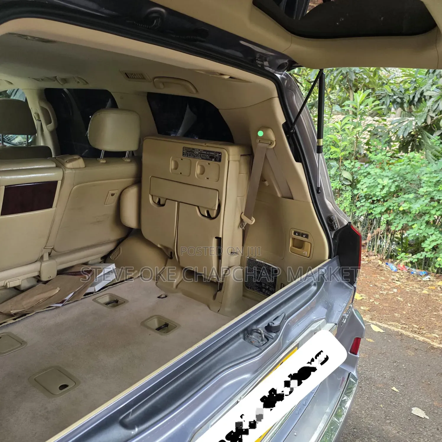 Lexus LX 570 2011 Gray
