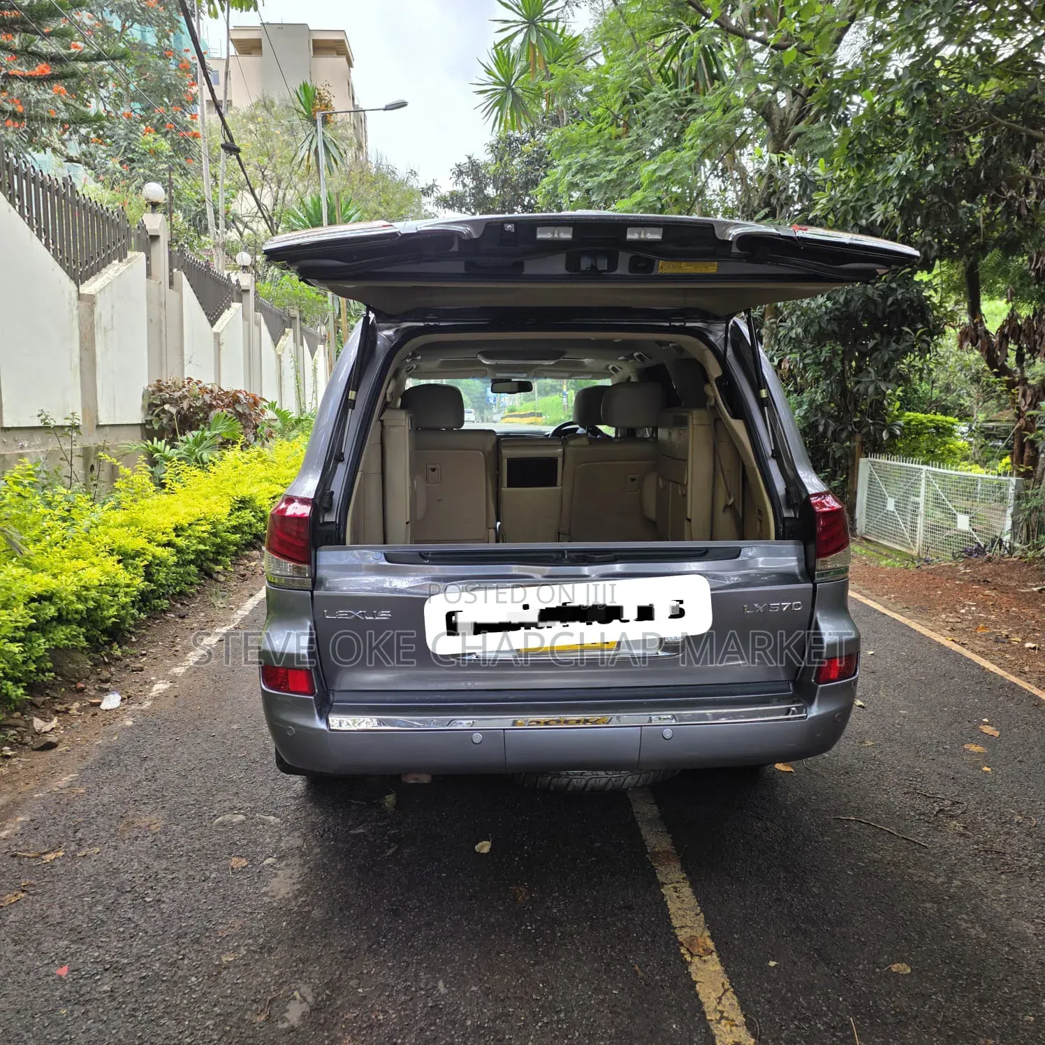 Lexus LX 570 2011 Gray