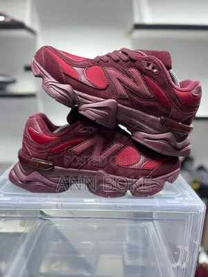 *New Balance 9060 Burgundy*
Size:*37-45*
