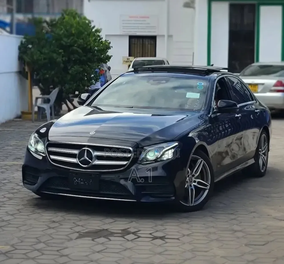 Mercedes-Benz E200 2019 Black