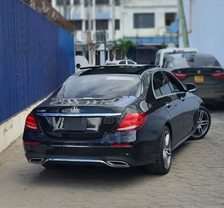Mercedes-Benz E200 2019 Black
