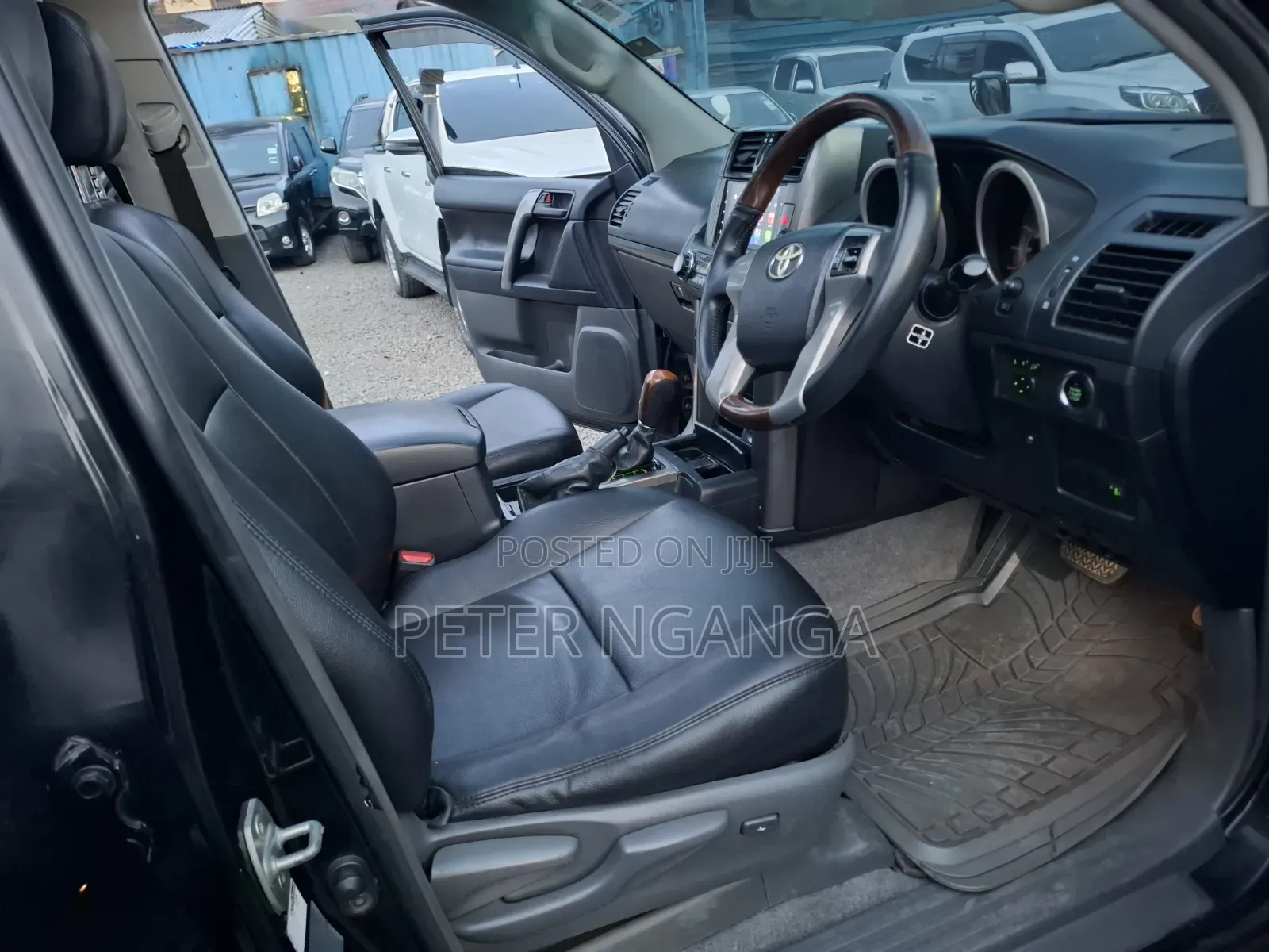 Toyota Land Cruiser Prado 2.7 i 2012 Black