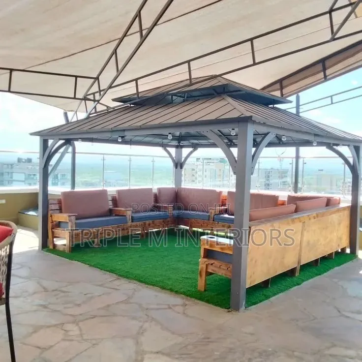 Soft Green Turf Grass for Serene Patio Living