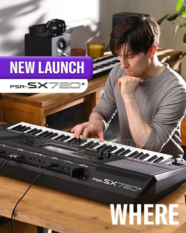 Yamaha PSR Sx 720 Original Keyboard Complete With Power Adapter