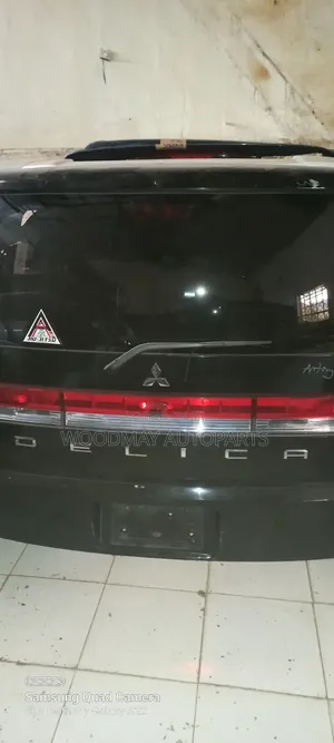 Mitsubishi Delica Boot