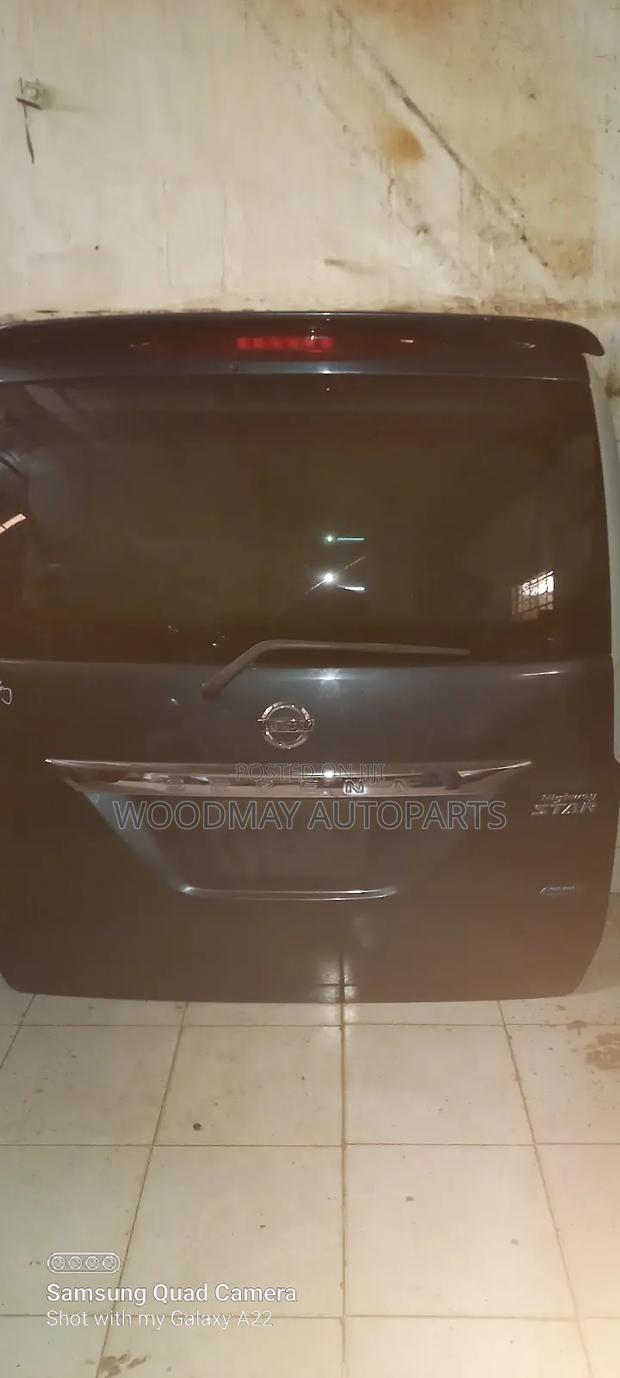 Nissan Serena Boot