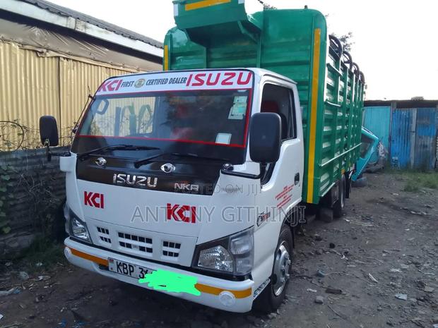 Isuzu NKR Lorry - thumbnail 5
