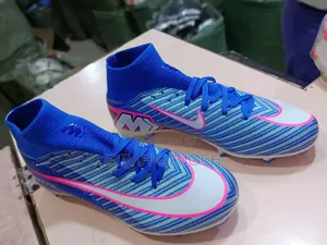 Nike Air Zoom Mercurial Vapor 16 Elite Football Boots.