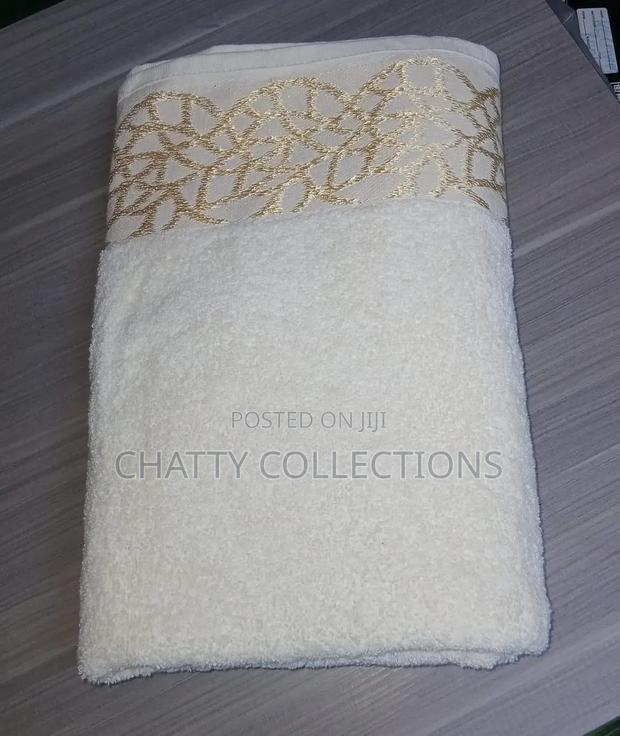 White and Gold Big Size 90 Cm × 150 Cm 400 Grams Lotus Cotton Towel