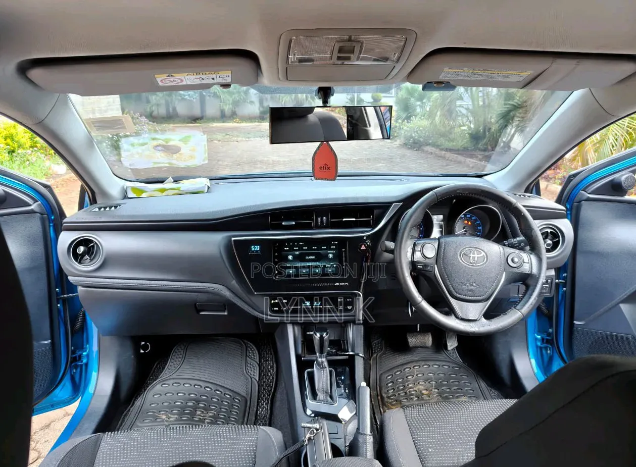 Toyota Auris 2016 Blue
