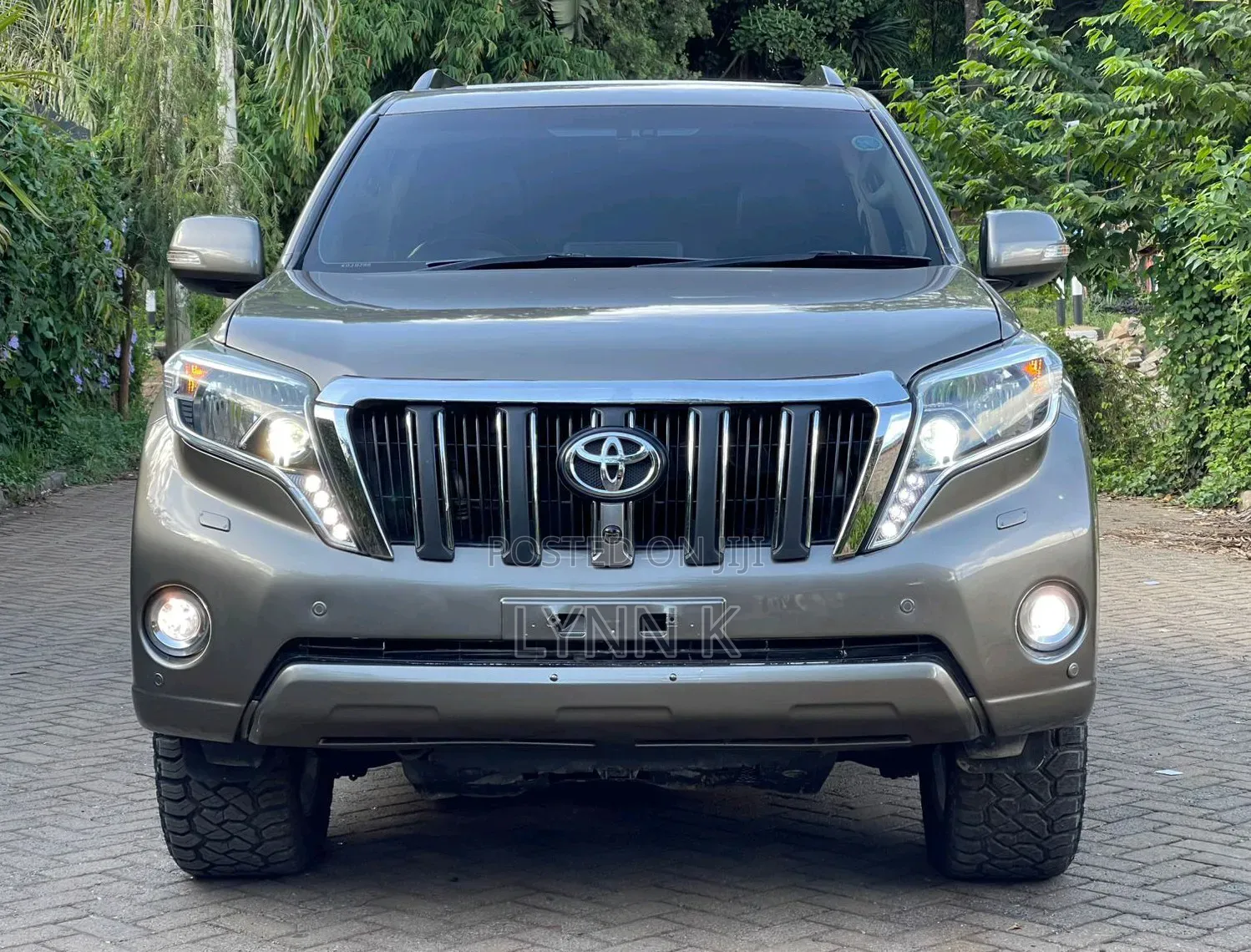 Toyota Land Cruiser Prado 2016 Gray