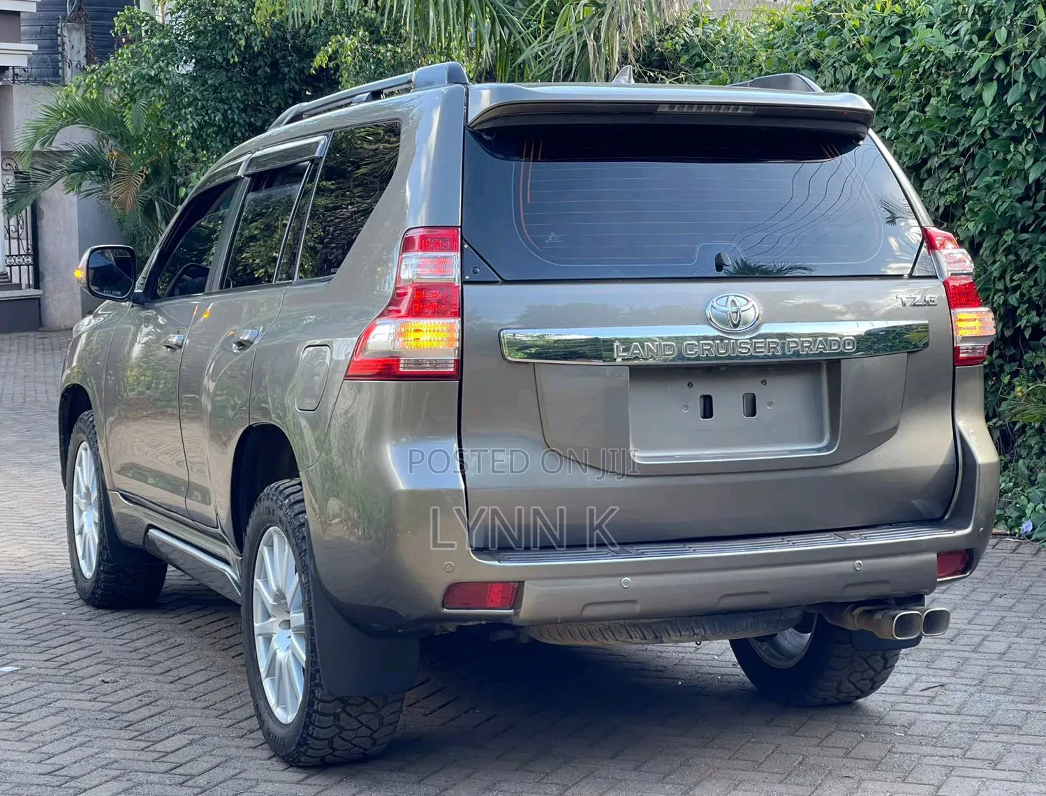 Toyota Land Cruiser Prado 2016 Gray