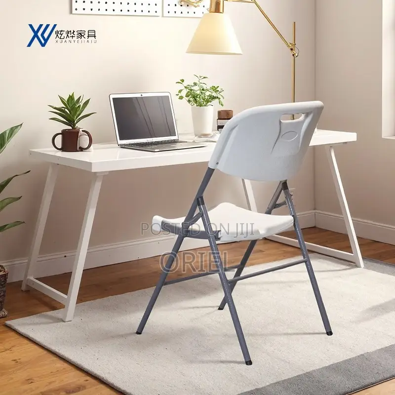 Plastic Foldable Chairs :- Outdoor Event Plastic Foldable Chair