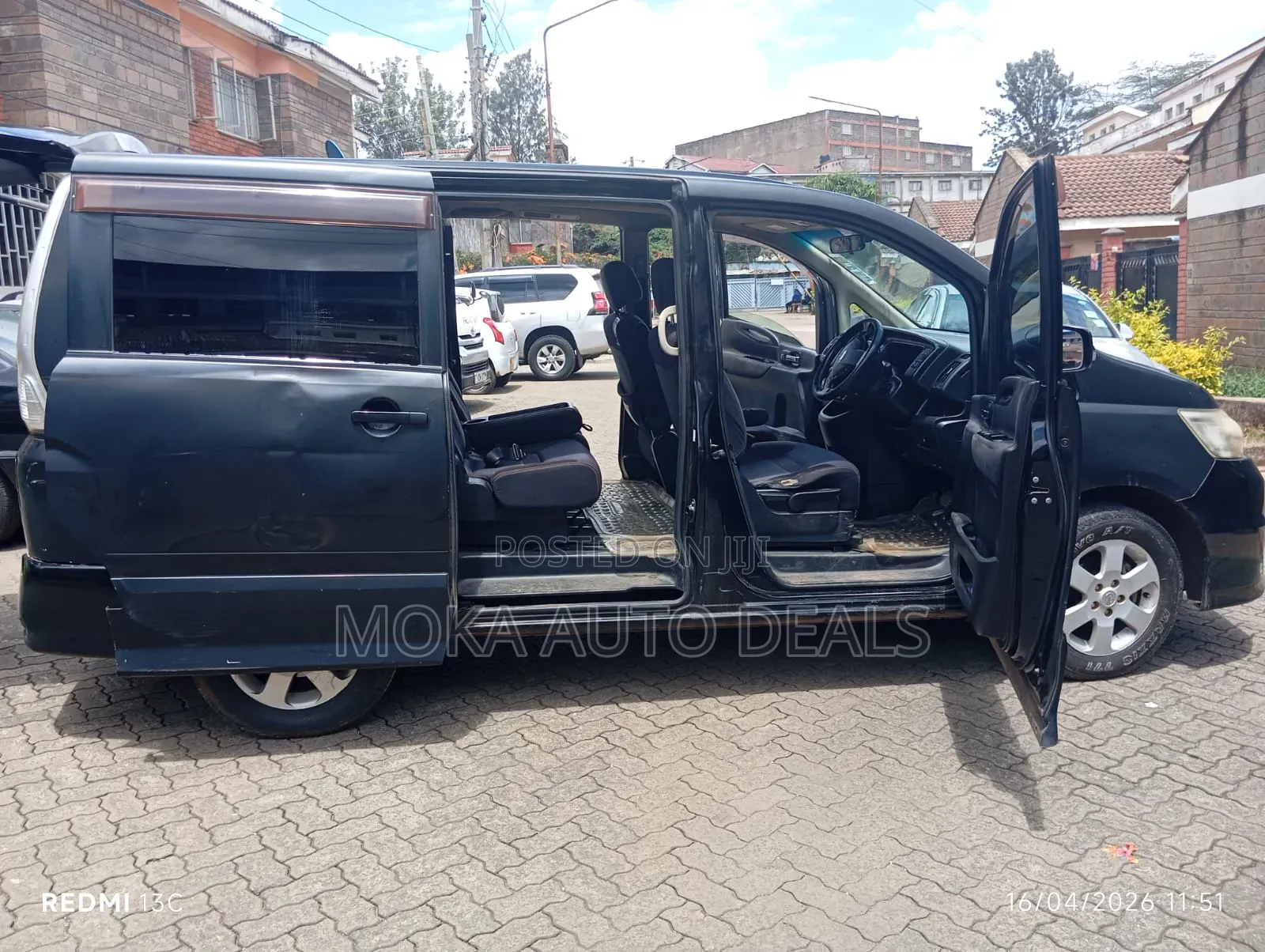 Nissan Serena 2011 Black