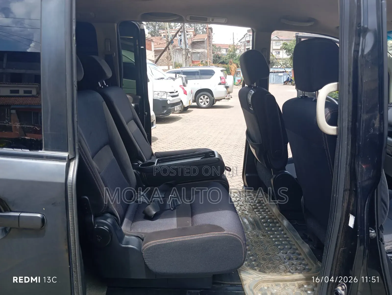Nissan Serena 2011 Black