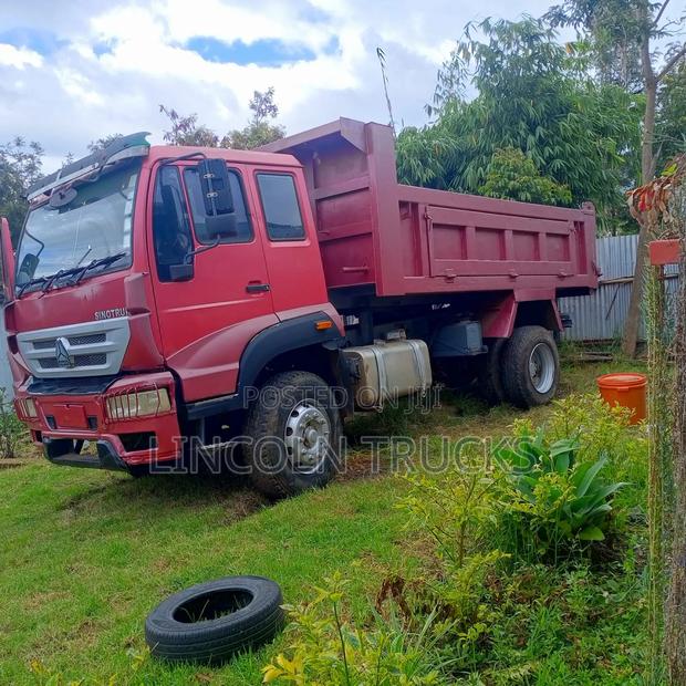 Sinotruck Tipper - thumbnail 3