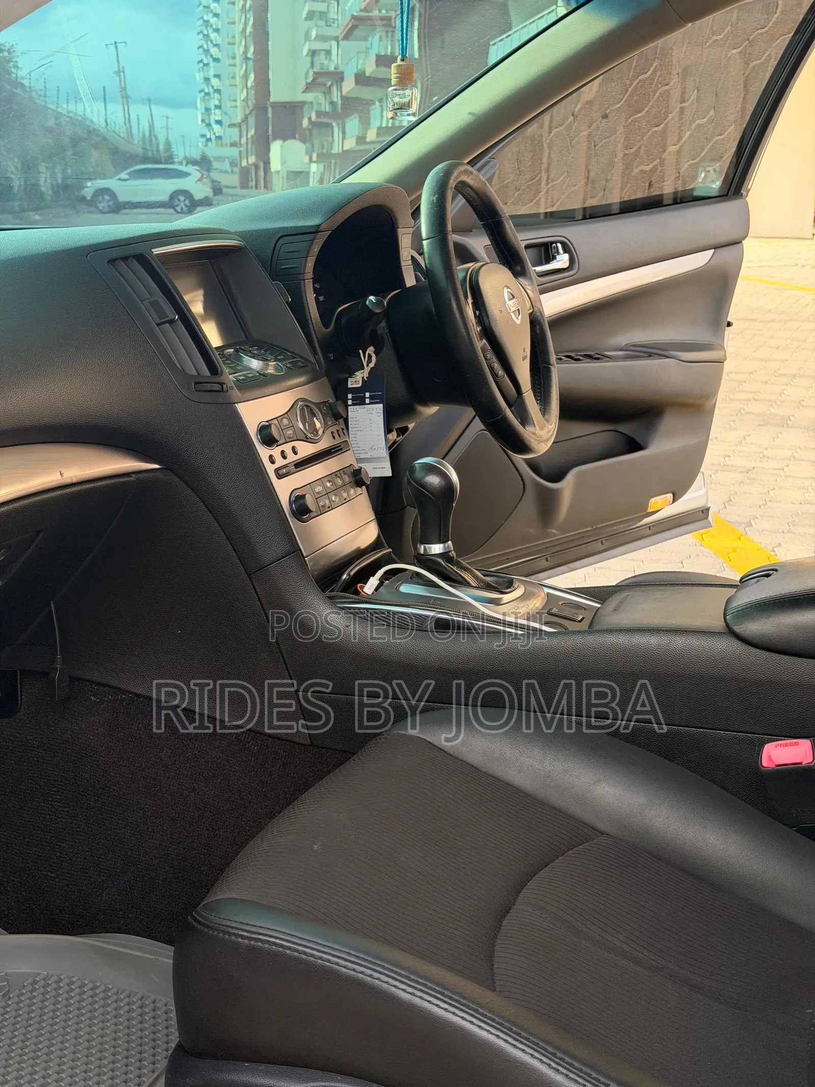 Nissan Skyline 2014 Silver