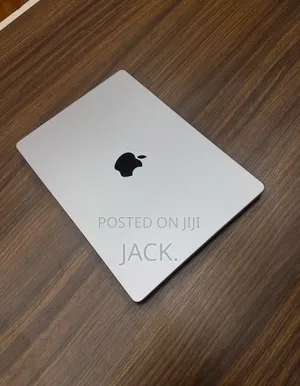 Laptop Apple MacBook Pro 2021 M1 16GB Apple M1 Pro SSD 512GB