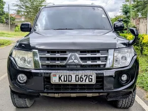 Mitsubishi Pajero 2013 Black