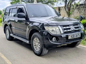 Mitsubishi Pajero 2013 Black