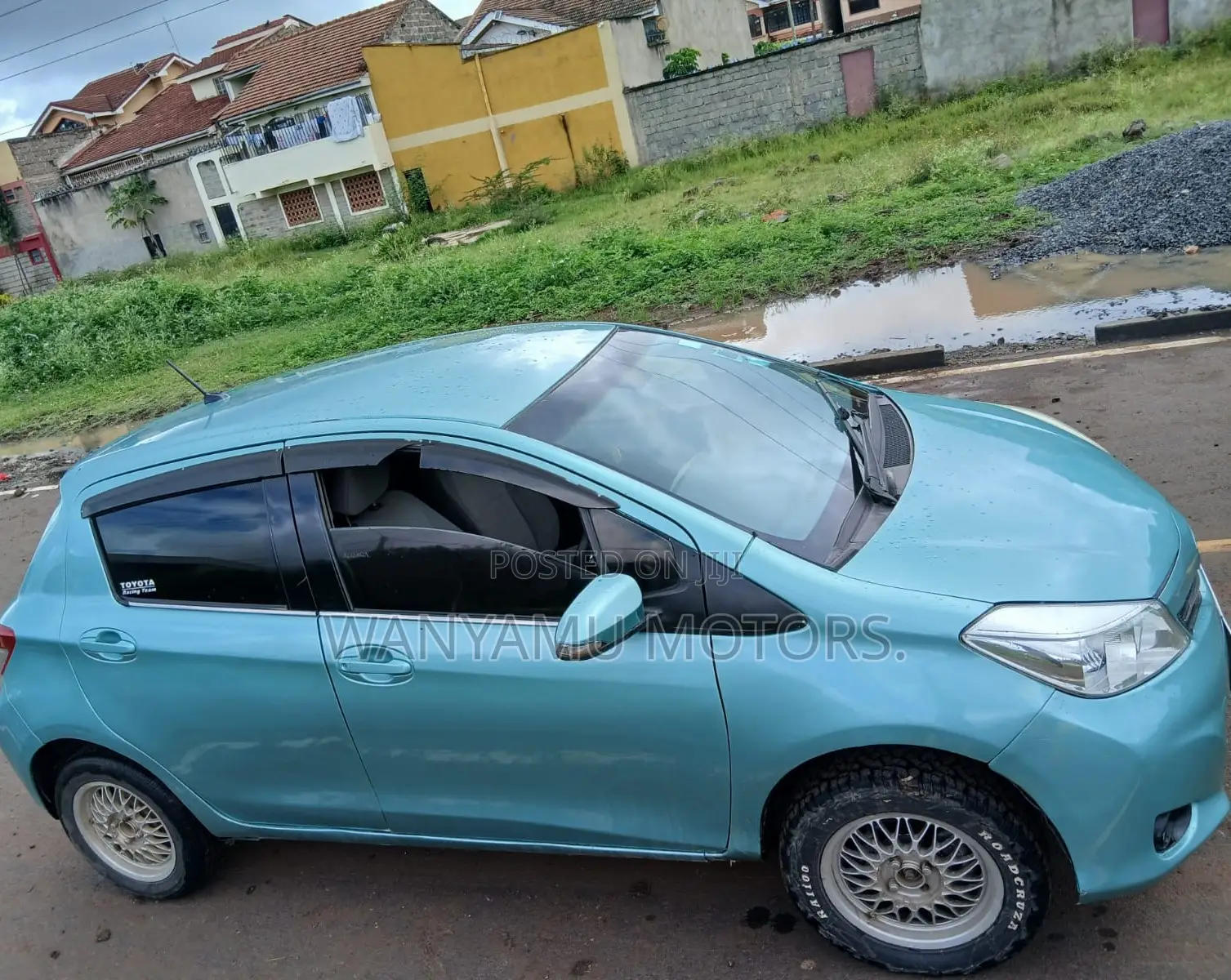 Toyota Vitz 2011 Blue