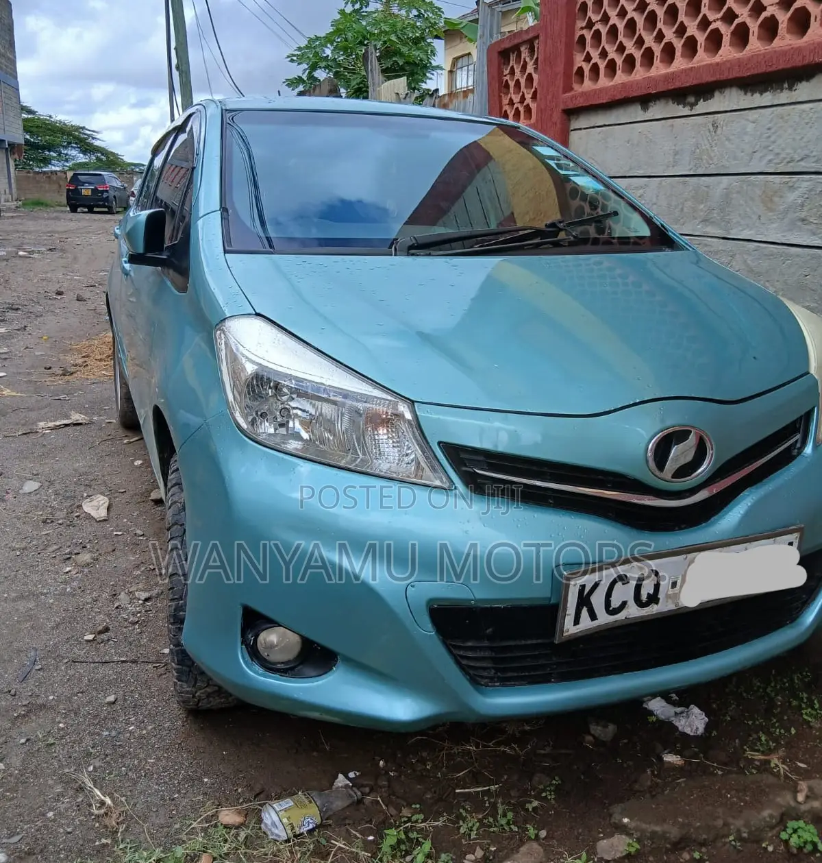 Toyota Vitz 2011 Blue