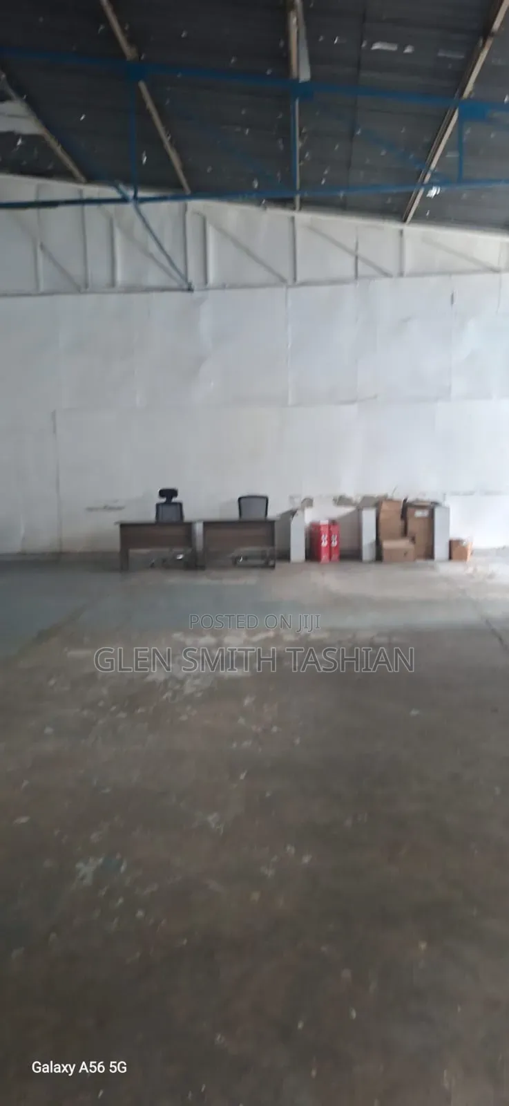 2600sqft Warehouse/Showroom/Outlet