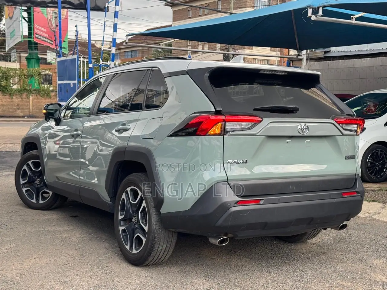 Toyota RAV4 Adventure 2019 Green