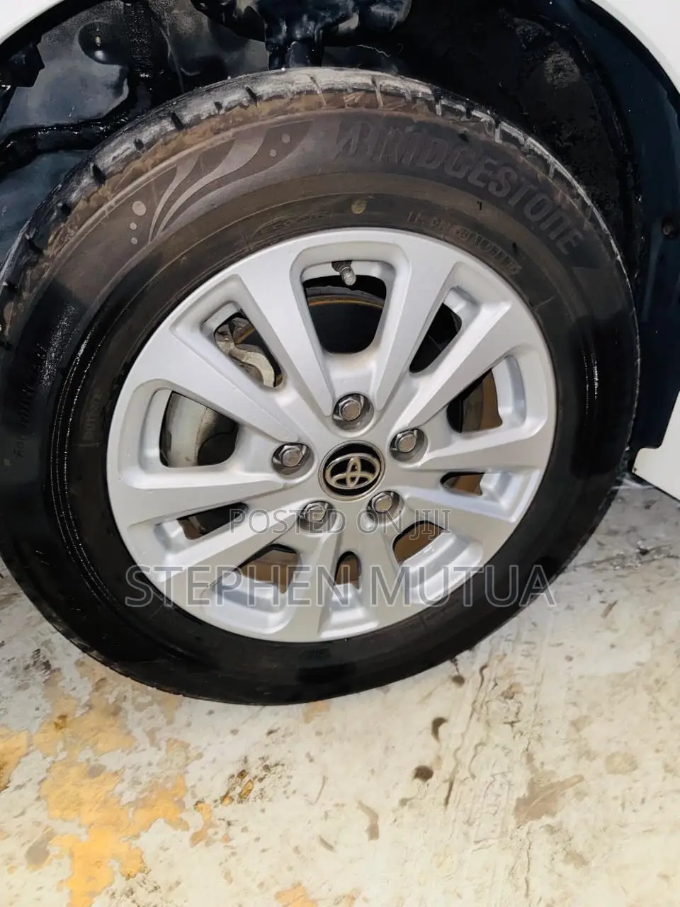 Toyota Noah 1.8 FWD Hybrid (7 seater) 2019 White
