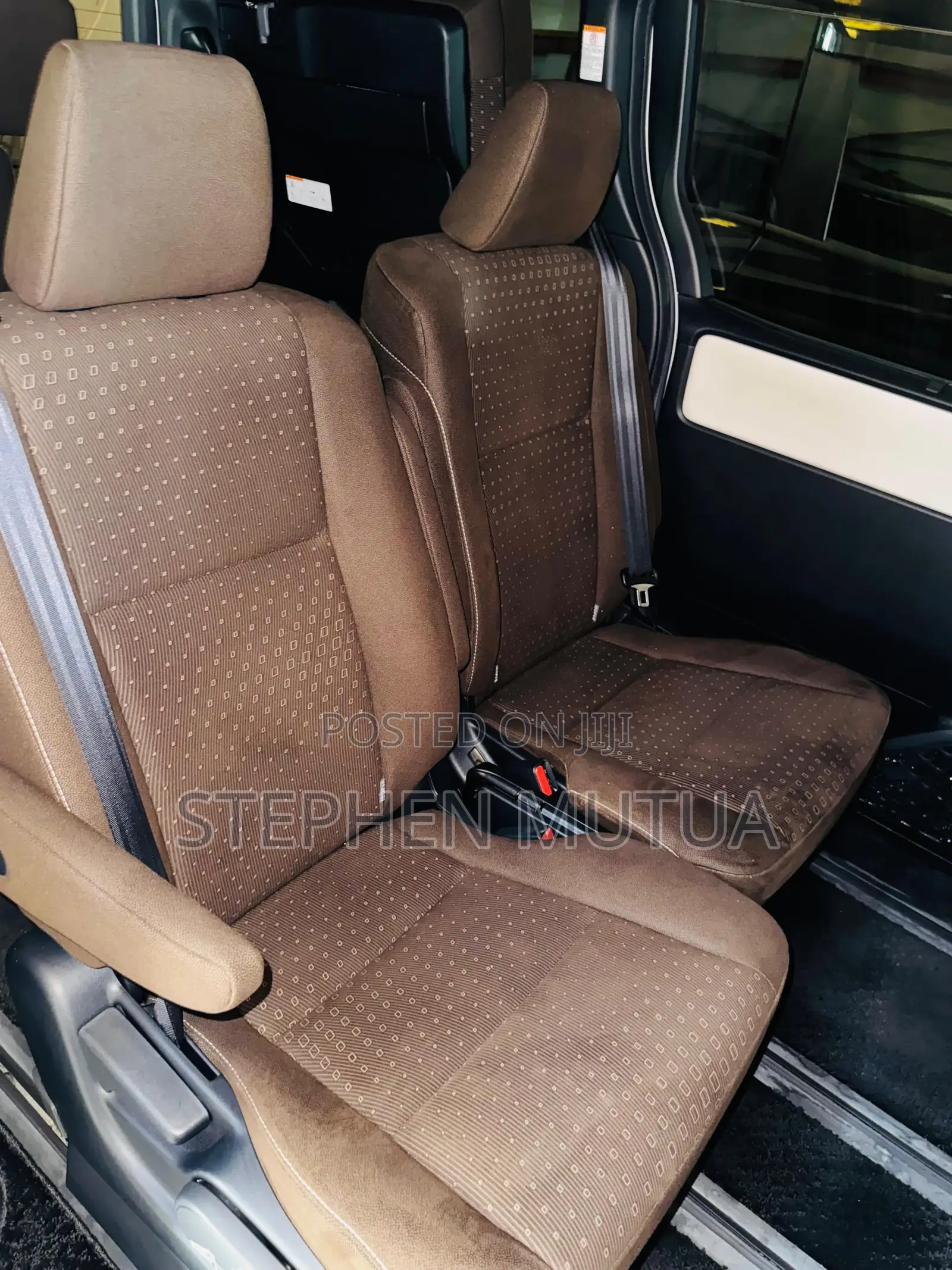 Toyota Noah 1.8 FWD Hybrid (7 seater) 2019 White