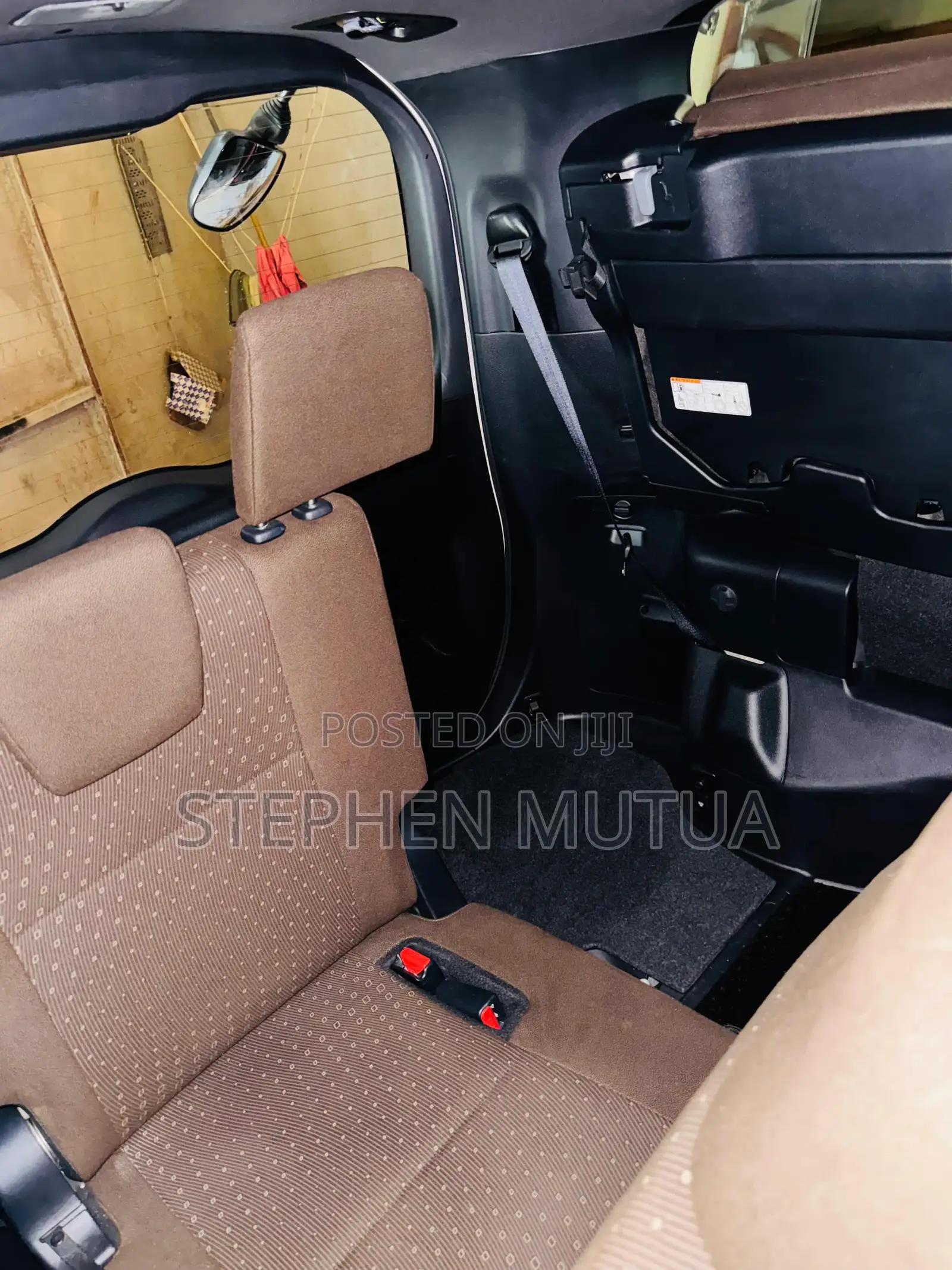 Toyota Noah 1.8 FWD Hybrid (7 seater) 2019 White