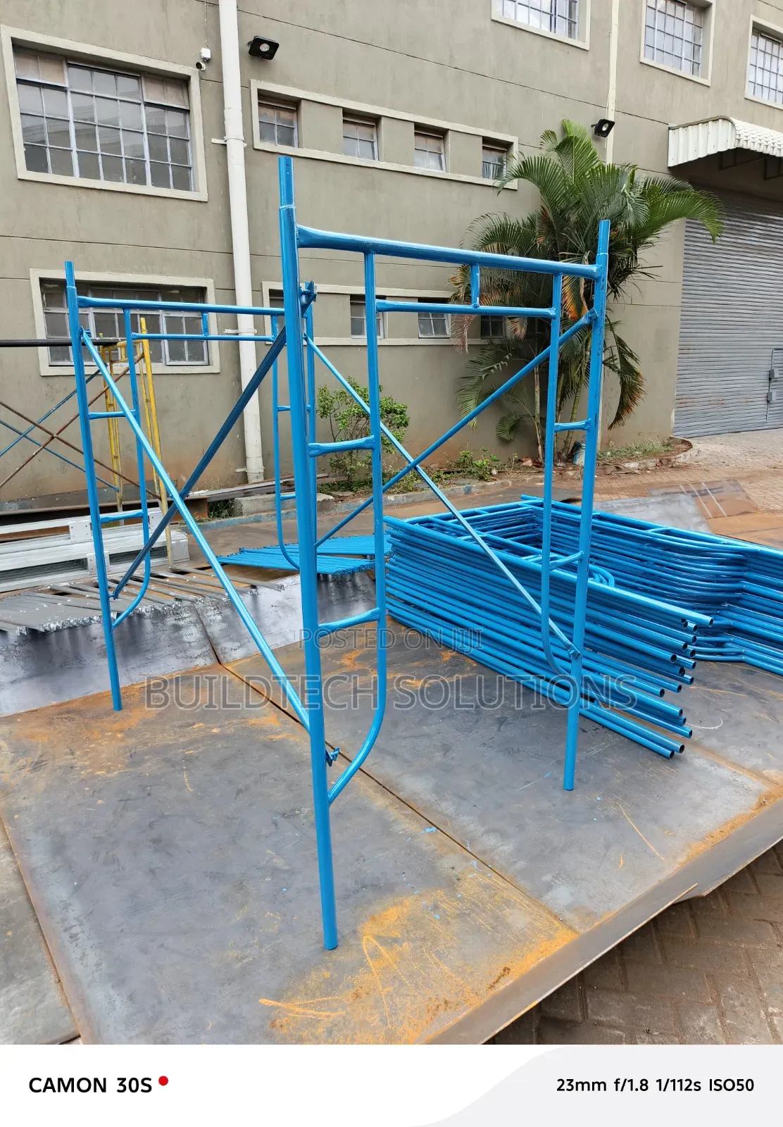 Heavy Duty Scaffolding Ladder 2m Height Strong Stable Platform