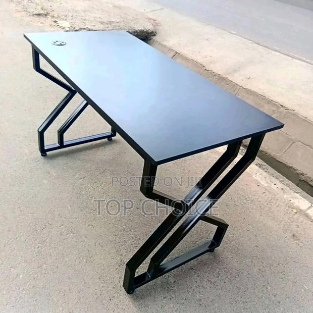 Double Frame Computer Table