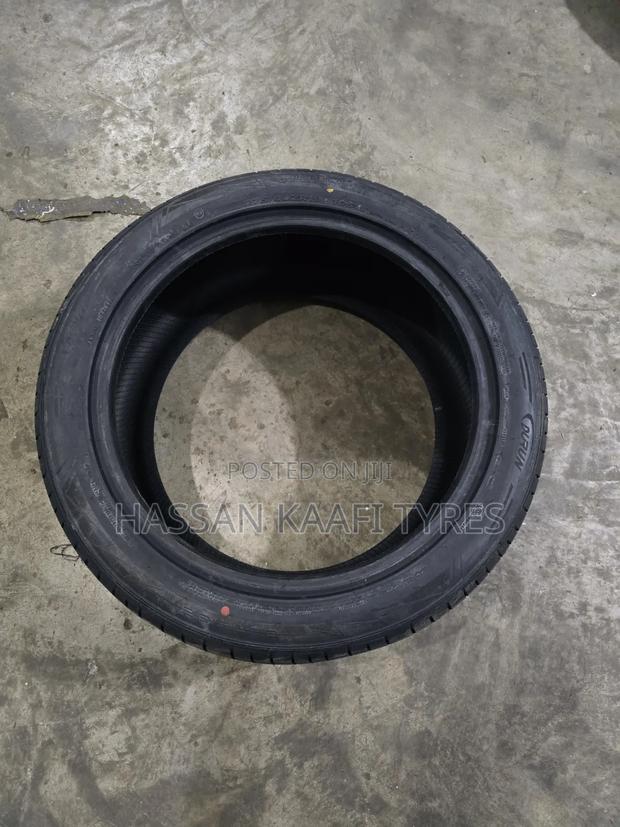 275/40r19 Durun Tyre - thumbnail 3