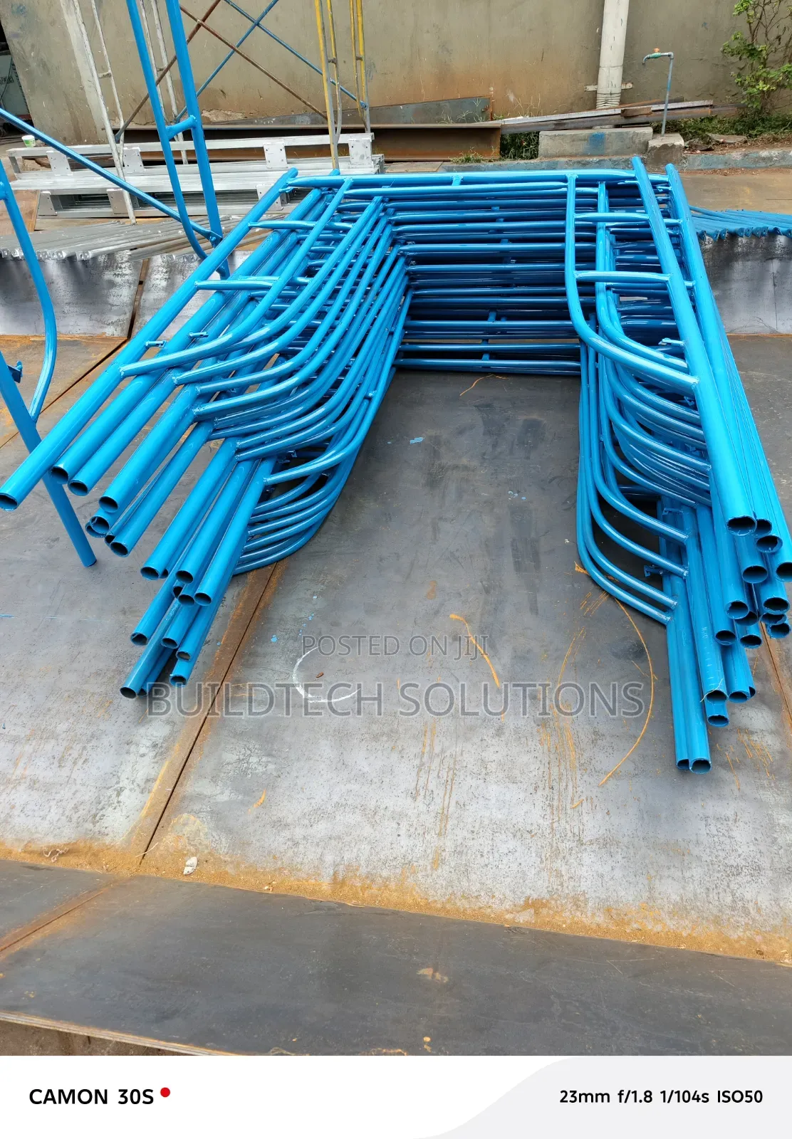 Durable Scaffolding Ladder 2m Height for Professional Builders